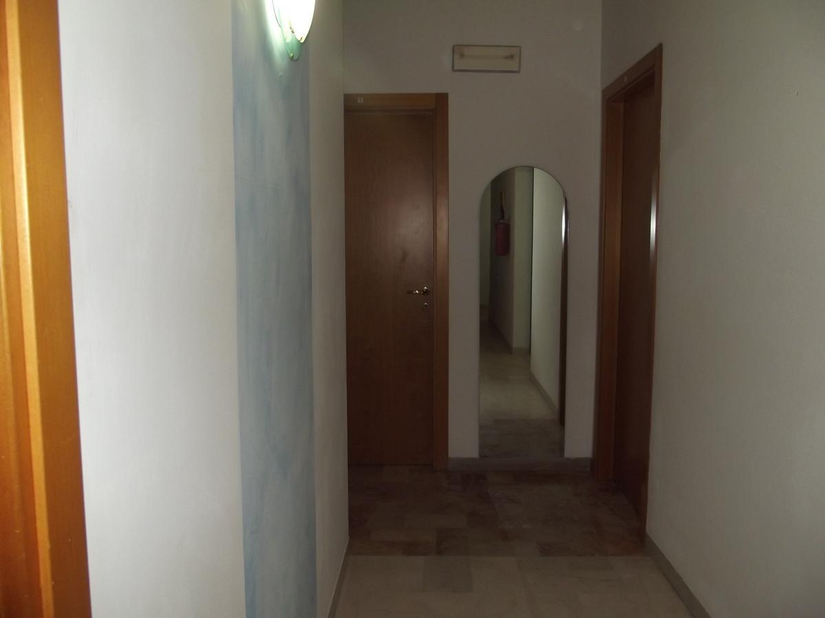 Hotel Sabbia D'Oro Pineto Exteriör bild